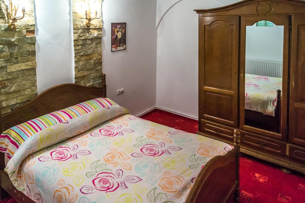 Fantasy Residence Braşov Kamer foto