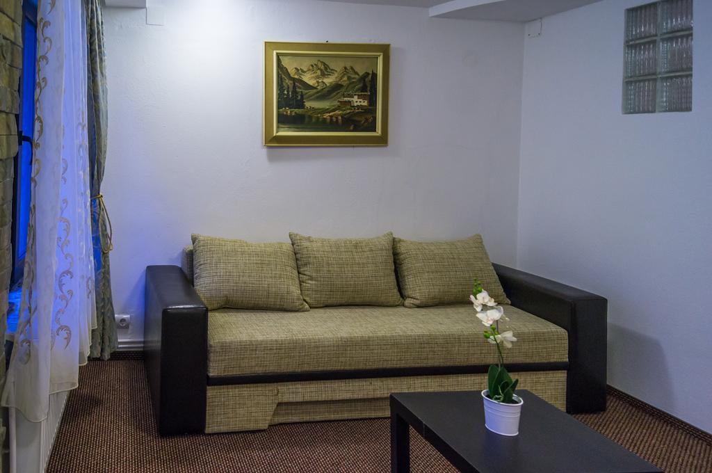 Fantasy Residence Braşov Kamer foto